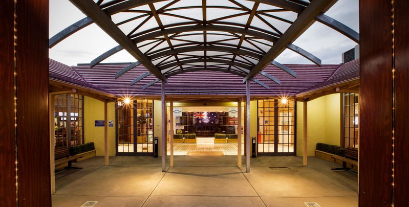 Nightcap at Sylvania Hotel, Glenroy, Australia