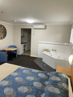 Cattlemans Country Motor Inn & Serviced Apartments, Dubbo, Australia
