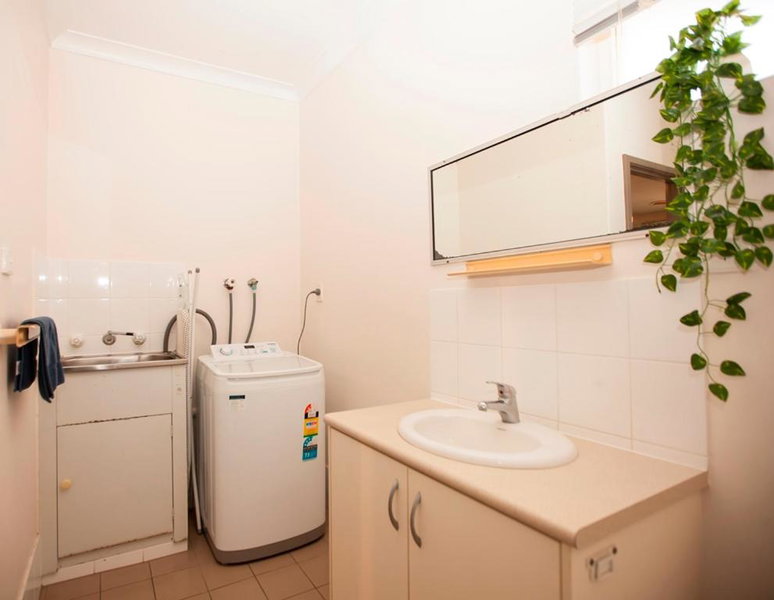 Carnarvon Central Apartments, Carnarvon, Australia