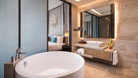 HUALUXE Xiamen Haicang Harbour View by IHG, Xiamen, 中国