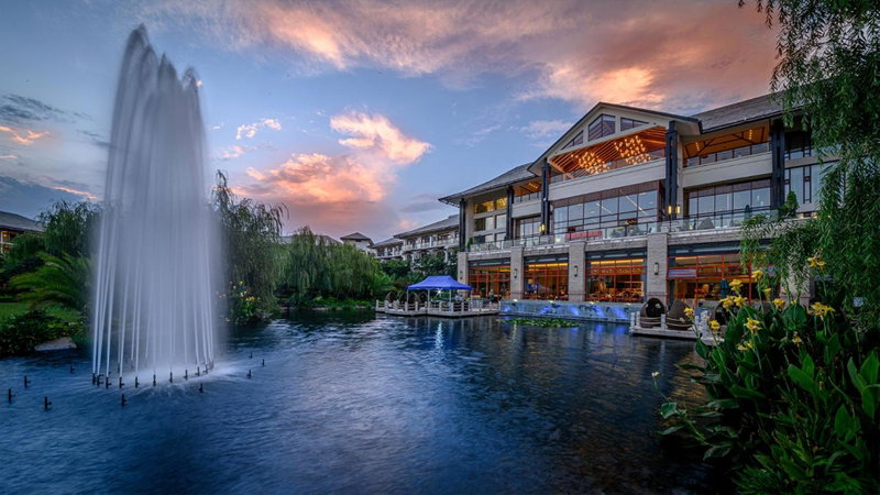 HUALUXE Hotels & Resorts Kunming, Majie, China