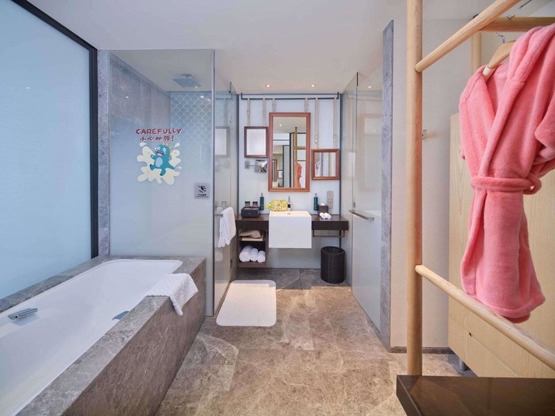 Hilton Dalian Golden Pebble Beach Resort, Jinzhou, China
