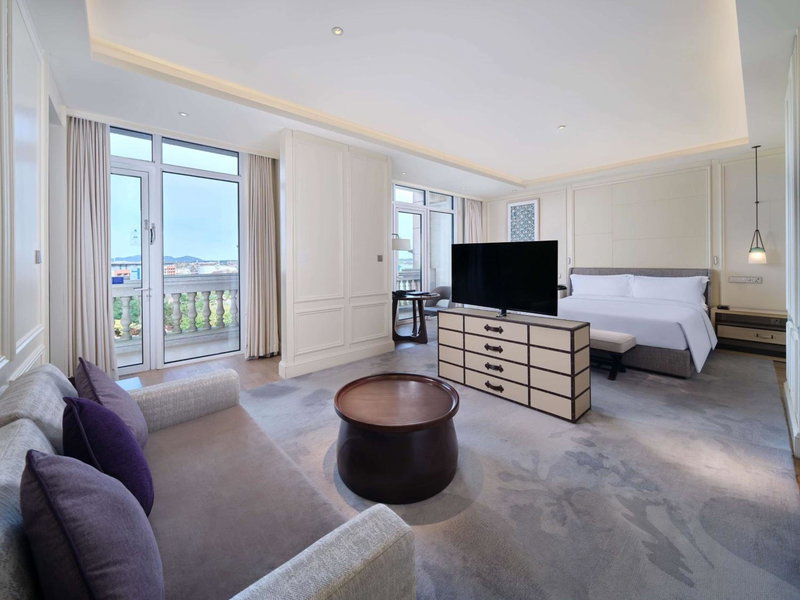 Hilton Dalian Golden Pebble Beach Resort, Jinzhou, China