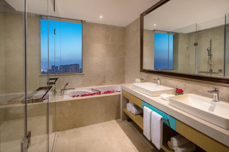 Holiday Inn Tianjin Xiqing by IHG, Tianjin, China
