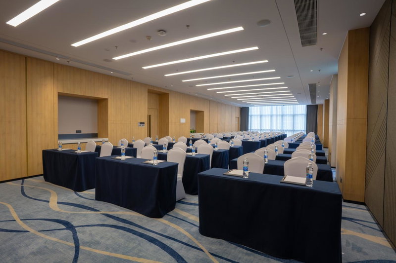 Holiday Inn Express Guangzhou Panyu Dashi by IHG, Shiqiao, Китай