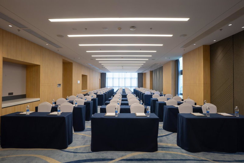 Holiday Inn Express Guangzhou Panyu Dashi by IHG, Shiqiao, Китай