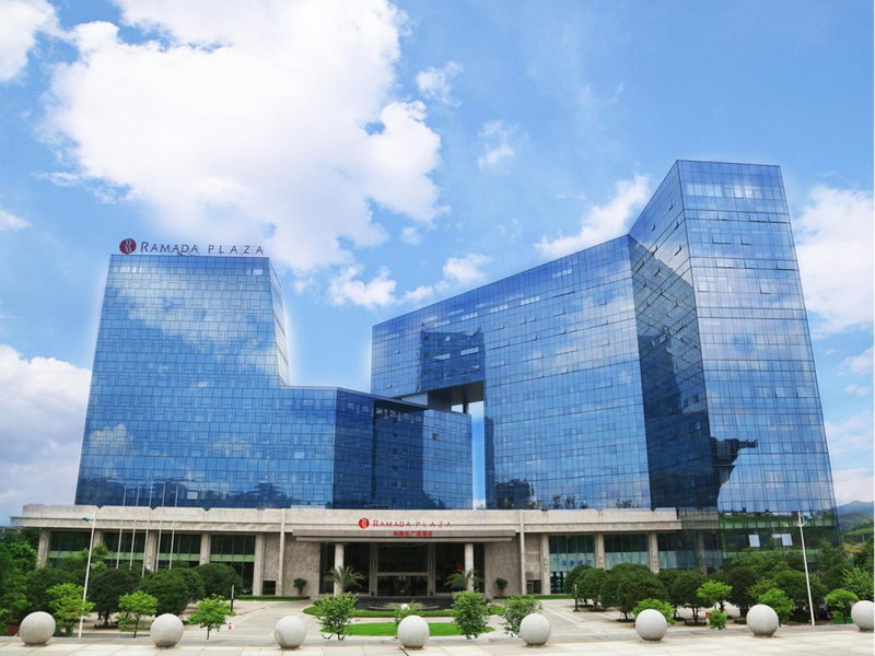 Ramada Plaza Liuzhou Liudong, Luorong, China