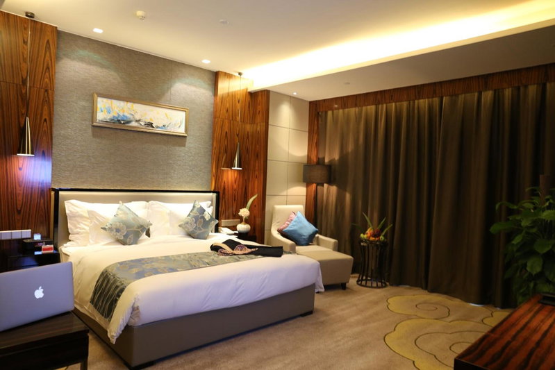 Ramada Plaza Liuzhou Liudong, Luorong, China