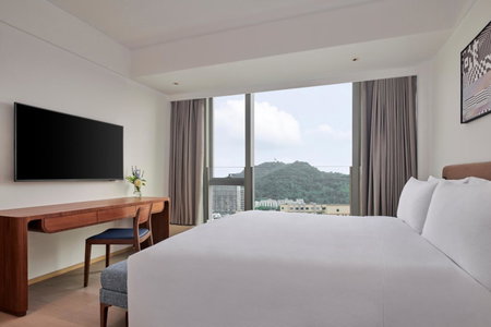 DoubleTree by Hilton Shenzhen Airport Residences, Shenzhen, China