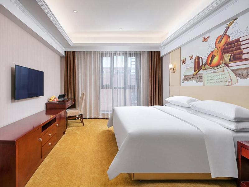 Vienna Hotel Hangzhou Yuhang Linping, Linping, China