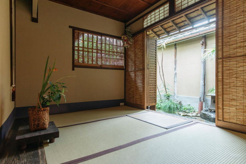 Toshiharu Ryokan, Kyoto, Япония