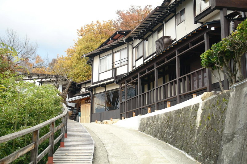 Hidatakayama Futarishizuka Hakuun, Takayama, Japan