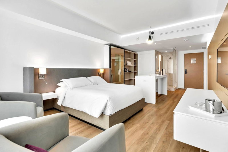 Hotel Mortagne, Boucherville, Canada