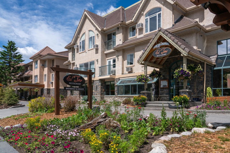 Irwin's Mountain Inn, Banff, Canadá