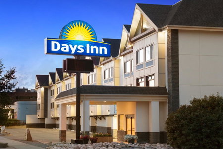 Days Inn by Wyndham Calgary Northwest, Calgary, Canada