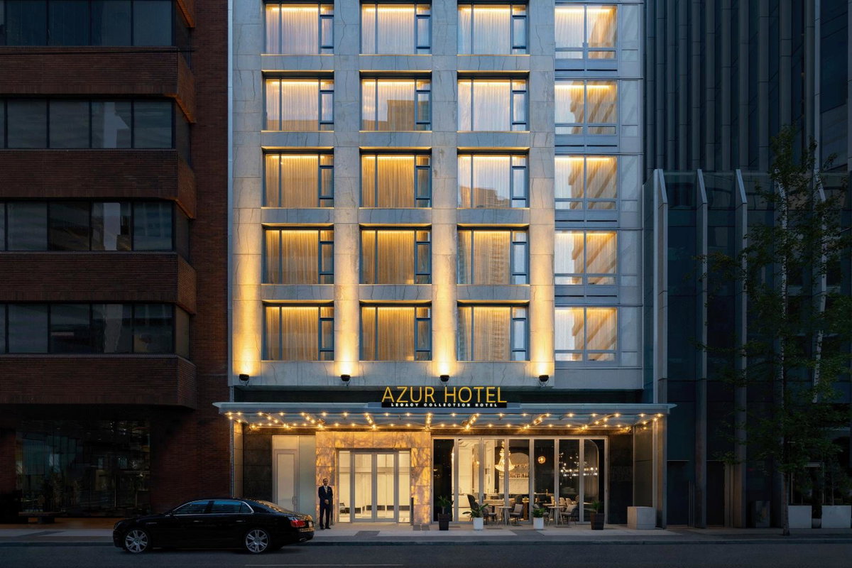 AZUR Legacy Collection Hotel, Canada