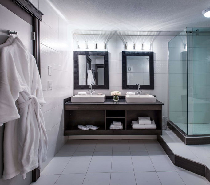 Coast Calgary University Area Hotel by APA, Calgary, Canada