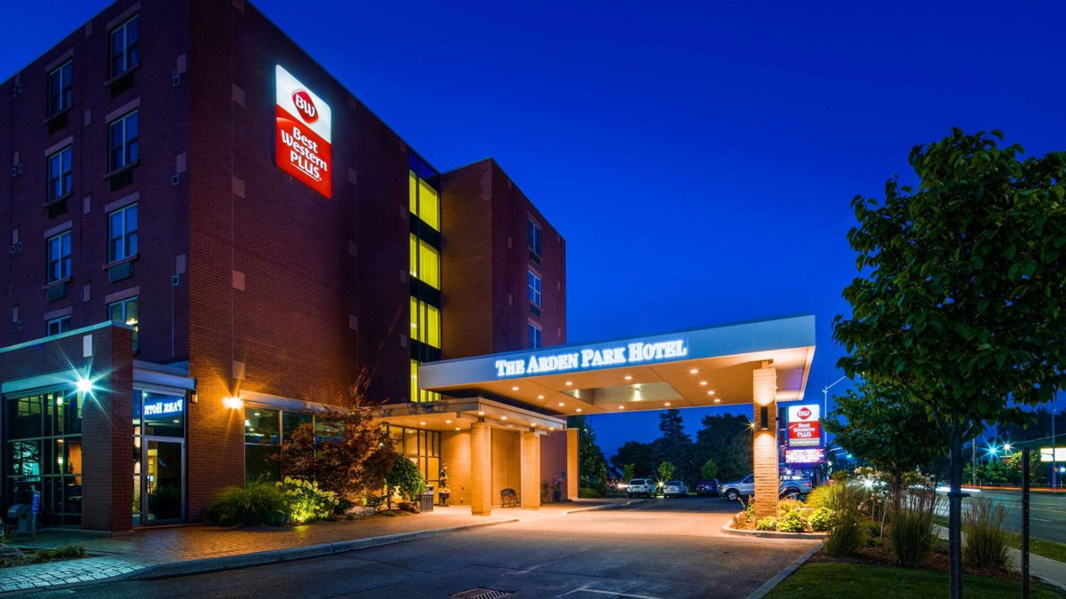 Hotel · Best Western PLUS The Arden Park Hotel, Stratford