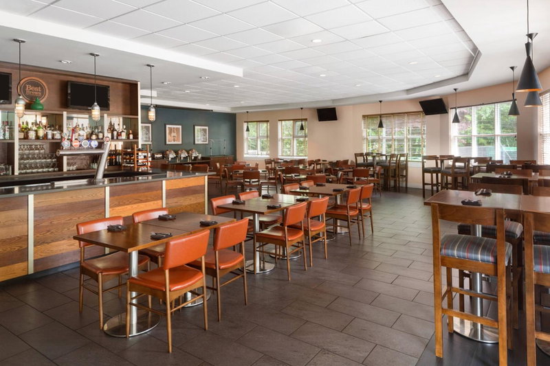 Four Points by Sheraton Surrey, Pitt Meadows, Canada