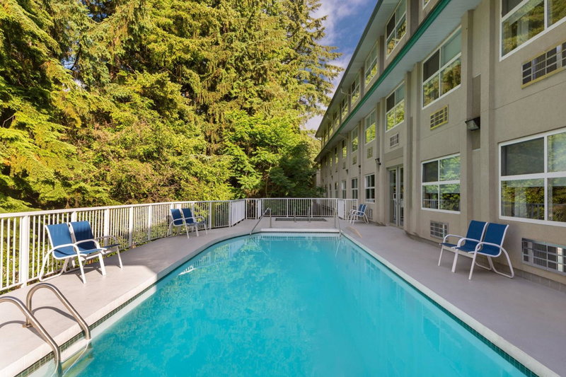 Four Points by Sheraton Surrey, Pitt Meadows, Canada
