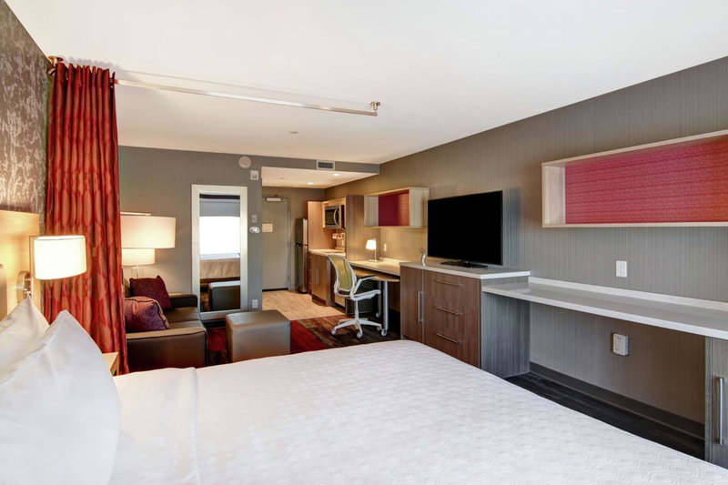 Home2 Suites By Hilton Edmonton South, Edmonton, Canadá