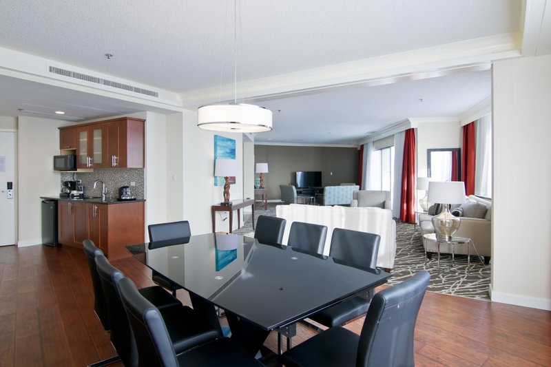 Chateau Lacombe Hotel, Edmonton, Canada