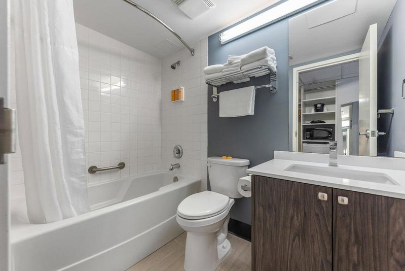 Hotel Willo - previously known YWCA Hotel, West End, Canada