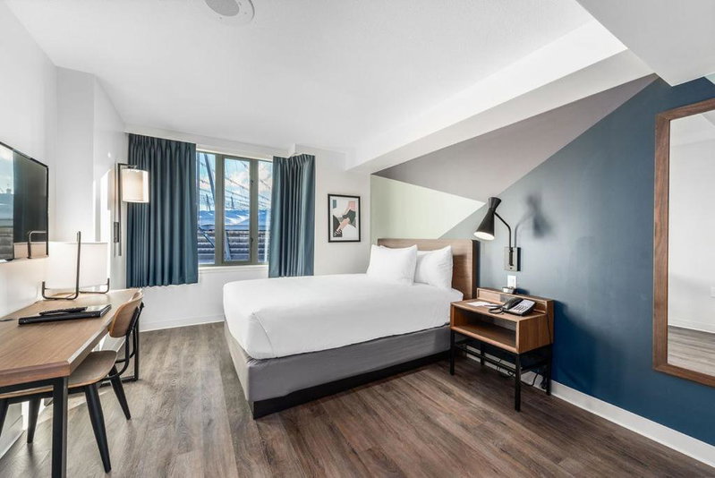 Hotel Willo - previously known YWCA Hotel, West End, Canada
