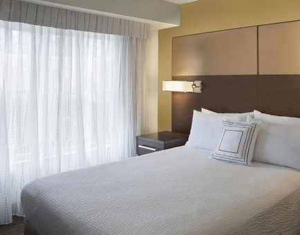 Cambridge Suites Mississauga, Mississauga, Canada
