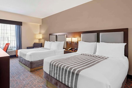 Best Western Plus Executive Inn, Woburn, Canada