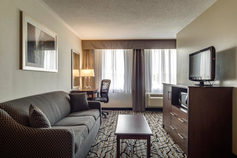 Monte Carlo Inn Oakville Suites, Oakville, Канада