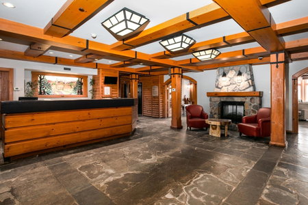 Lodge de la Montagne, Mont-Tremblant, Canada