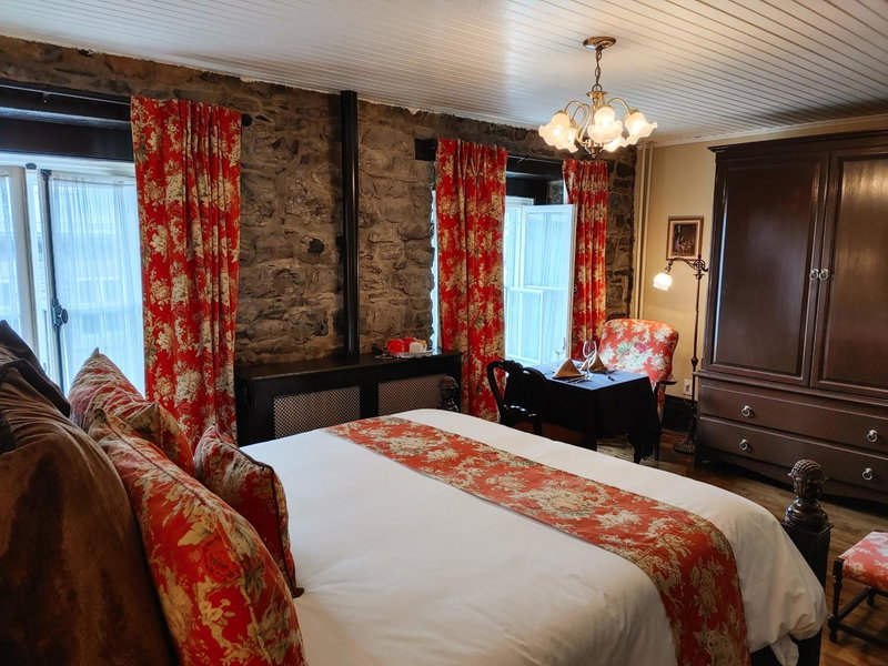 Le Clos Saint-Louis - Par Aneyro, Quebec, Canada