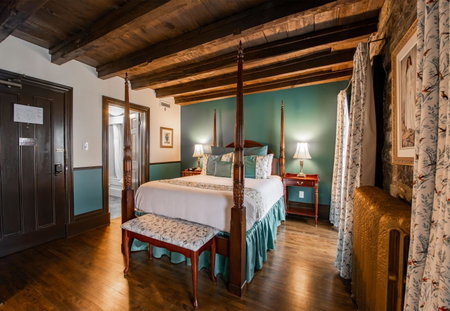 Le Clos Saint-Louis - Par Aneyro, Quebec, Canada