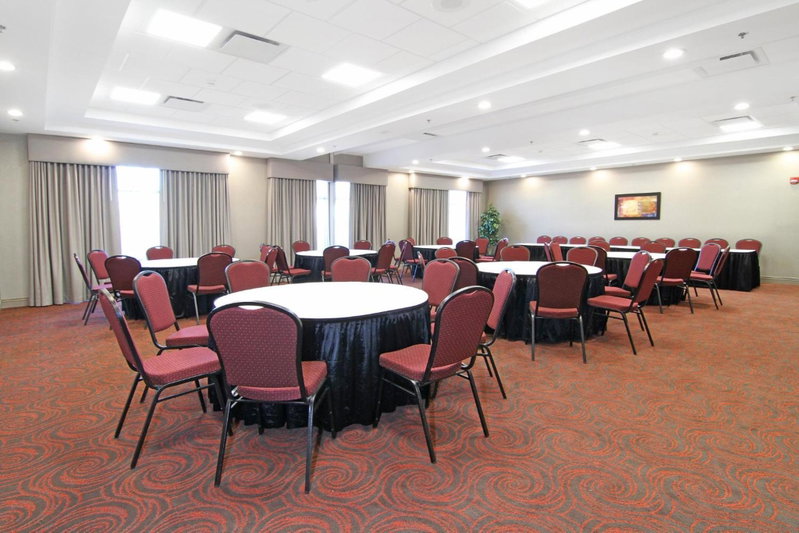 Holiday Inn Express and Suites Calgary University by IHG, Calgary, Canada
