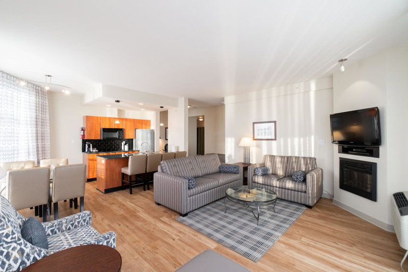 Ocean Promenade Hotel, White Rock, Canada