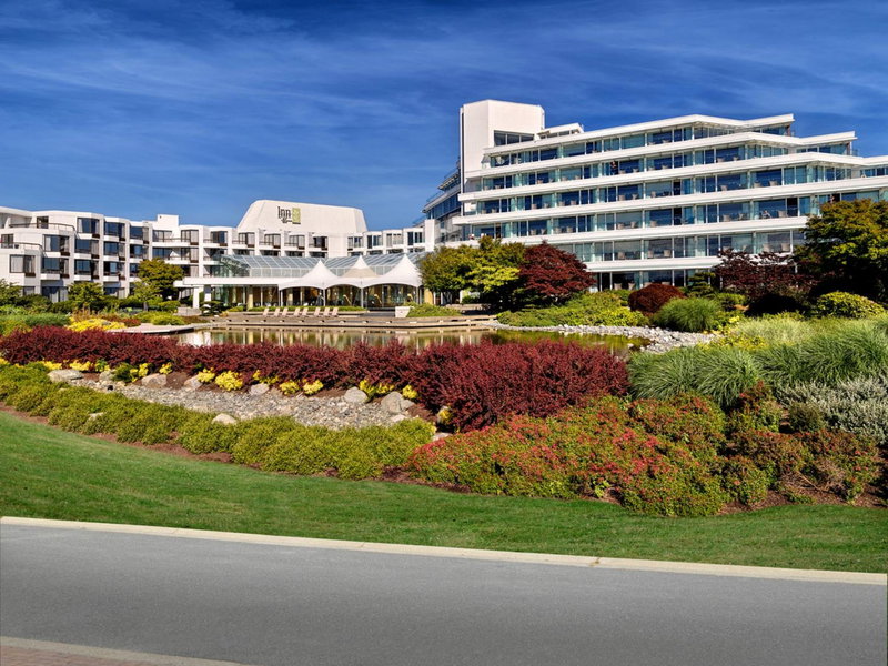 Inn at Laurel Point, Victoria, Canada