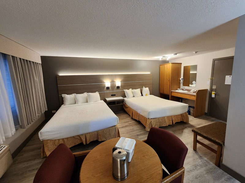 Days Inn by Wyndham Penticton Conference Centre, Penticton, Canada