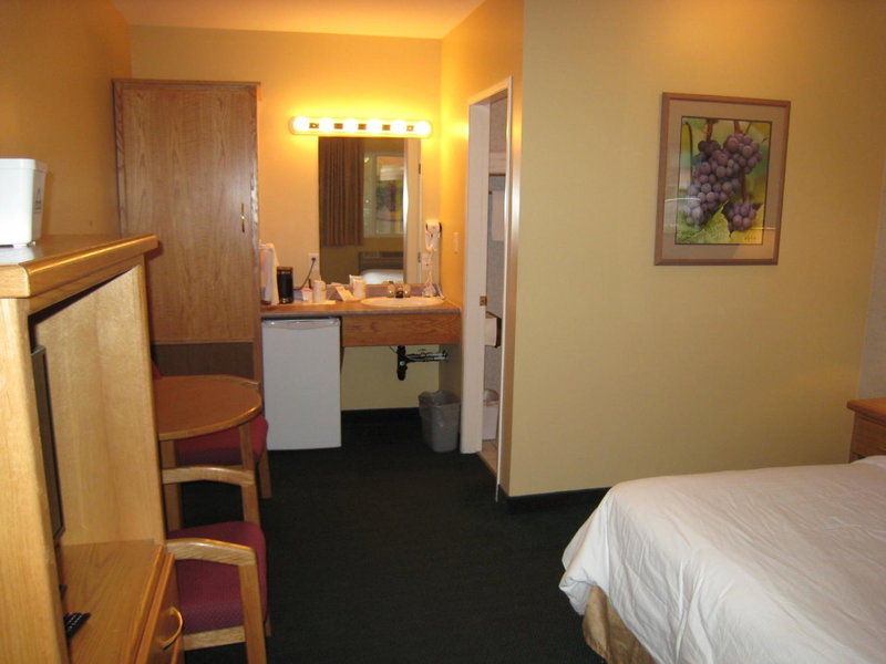 Days Inn by Wyndham Penticton Conference Centre, Penticton, Canada