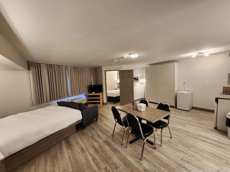 Days Inn by Wyndham Penticton Conference Centre, Penticton, Canada