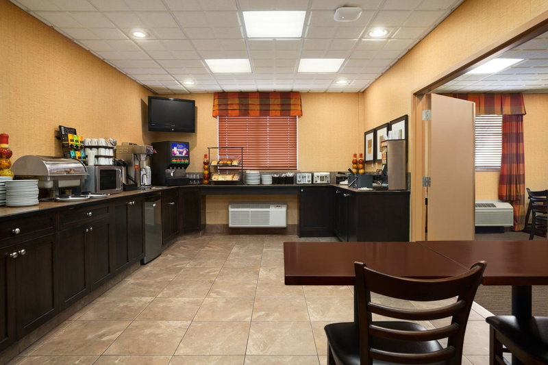 Ramada by Wyndham Surrey/Langley, Langley, Canada