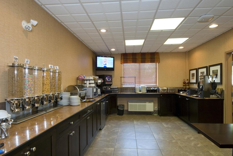 Ramada by Wyndham Surrey/Langley, Langley, Canada