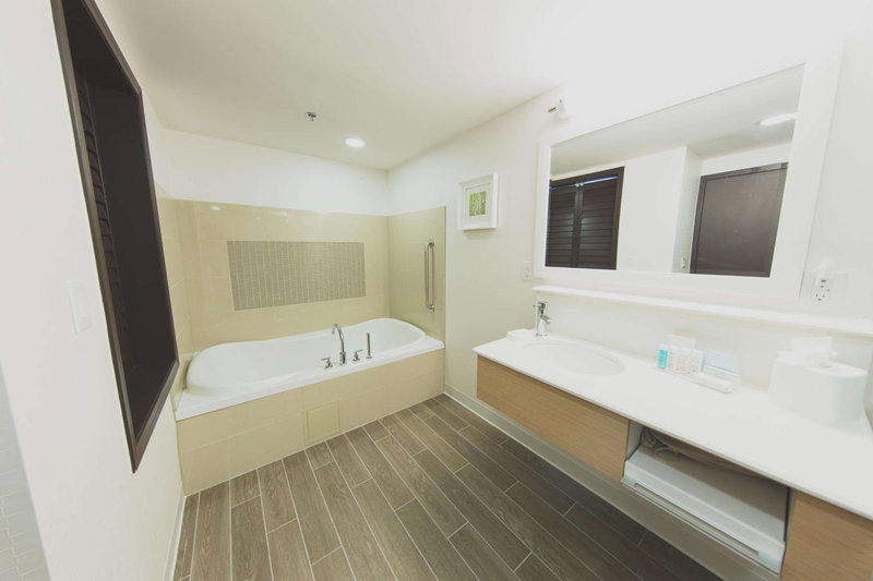 Hampton Inn & Suites by Hilton Bolton, Mount Olive-Silverstone-Jamestown, Canada