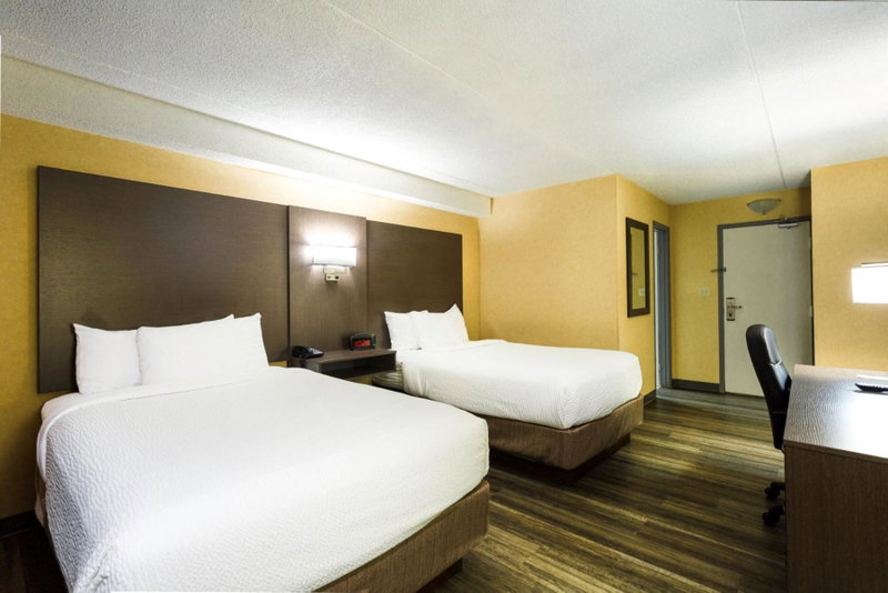 Days Inn by Wyndham Fallsview, Niagara Falls, Canada