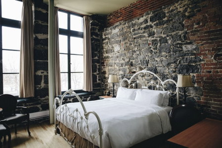 Auberge du Vieux-Port, Montreal, Canada