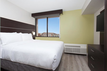 Holiday Inn Express & Suites Mississauga-Toronto Southwest by IHG, Mississauga, Canada
