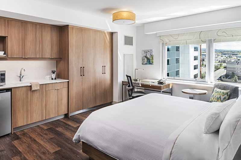 Element by Westin Calgary Airport, Calgary, Канада