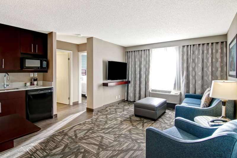 Hampton Inn & Suites by Hilton Calgary-Airport, Calgary, Canada
