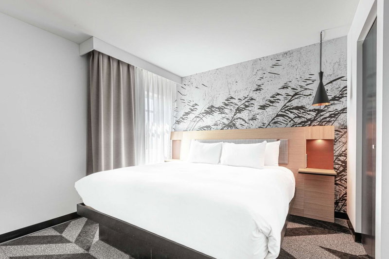 DoubleTree by Hilton Quebec Resort, La Haute-Saint-Charles, Canada