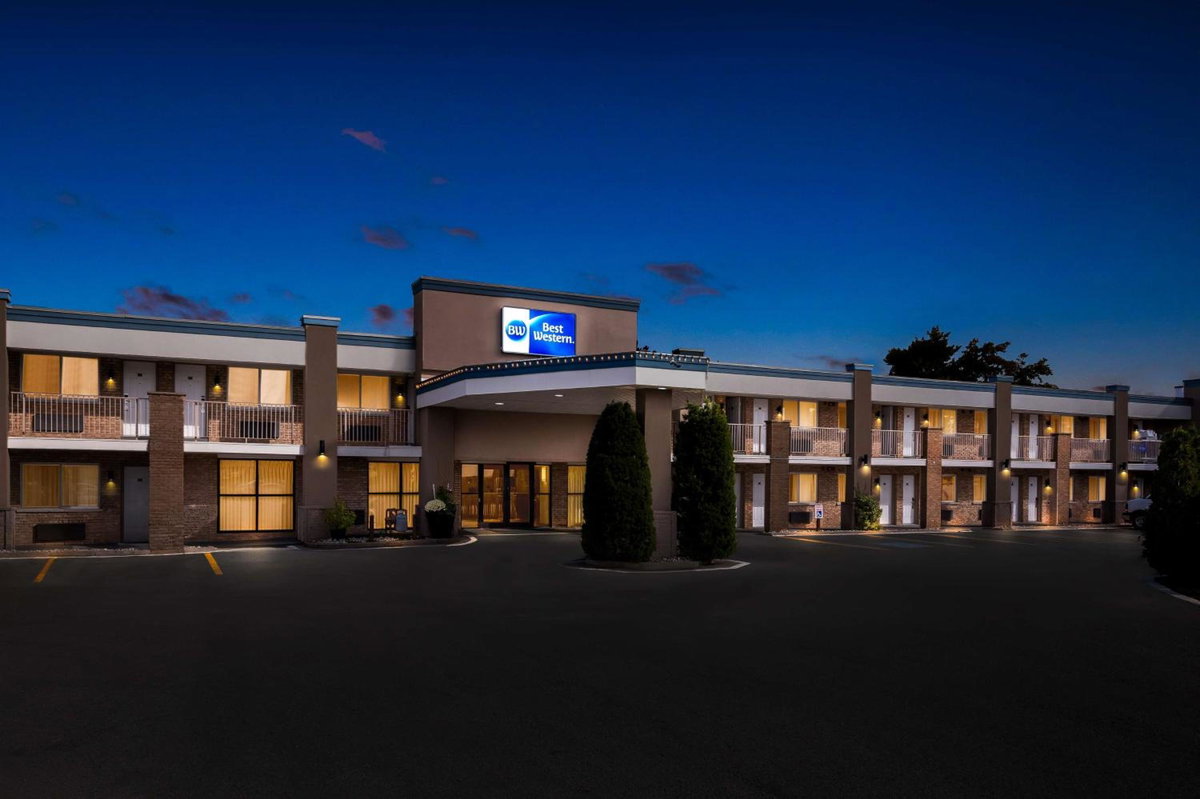Hotel · Best Western Halton Hills, Brampton